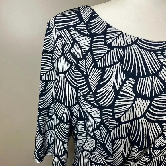 Connected Apparel 1/2 Sleeve Wrap  Dress - Picture 3 of 10